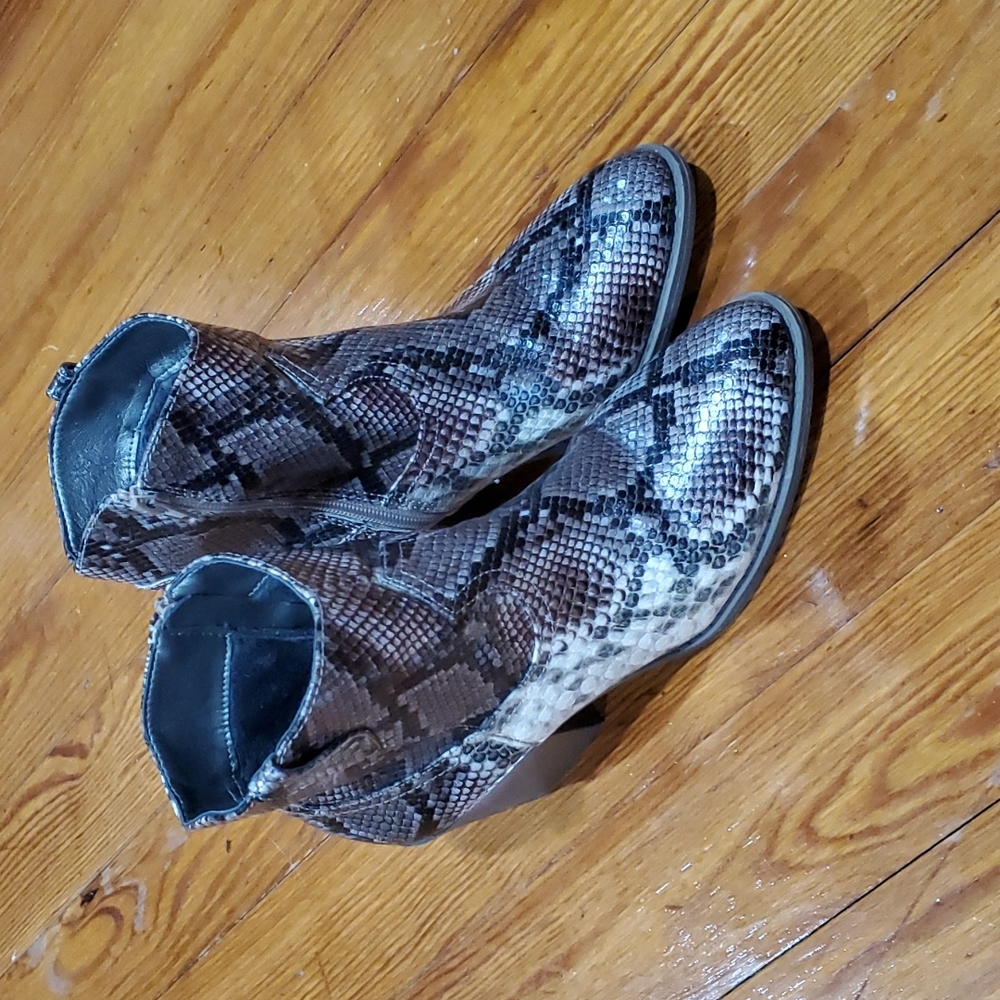 Ankle boots